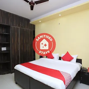 https://oyo-28172-hotel-golden-palace.hotelsdelhi.org